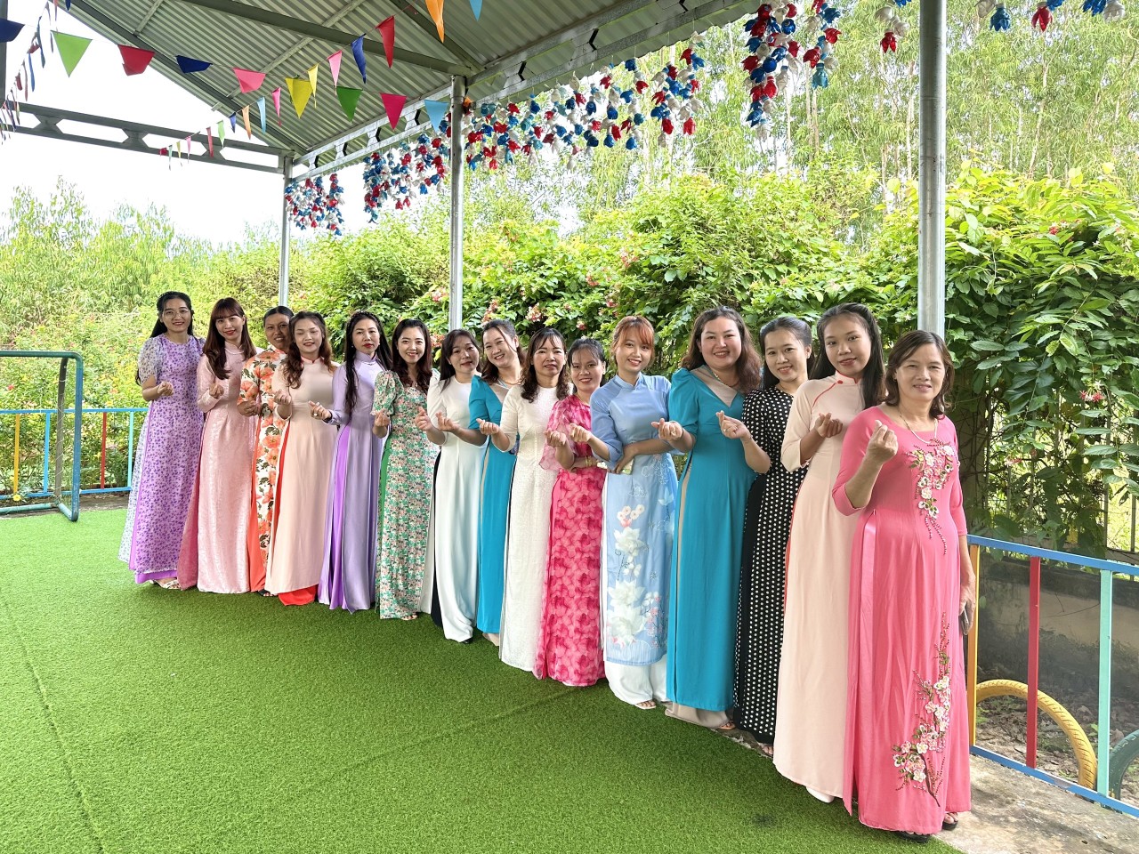 Bài Viết quản trị nhân sự trong trường mầm non